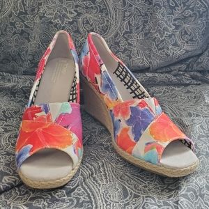 Toms wedge Corbel size 9.5